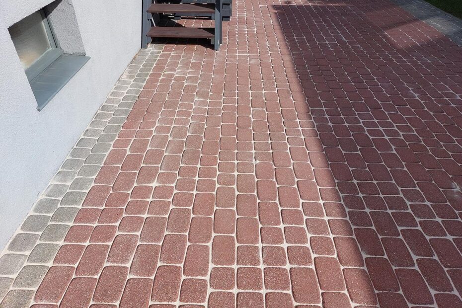 Czy warto uzupełnić szczeliny kostki brukowej czystym piaskiem kwarcowym